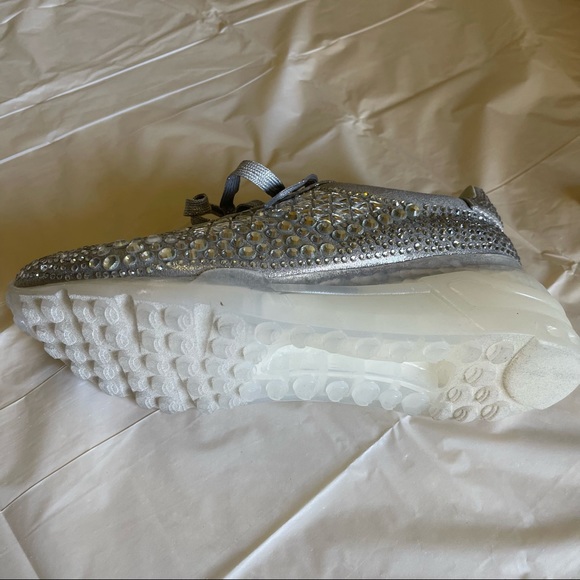 Never worn Steve Madden Women’s Carissa Rhinestone Sneaker - size 8.5M - Picture 11 of 13